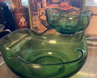 MCM 2-tiered chip and dip set