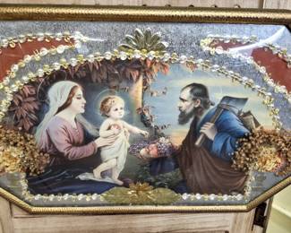 Vintage Jesus and Mary with dome glass shadow box! Amazing