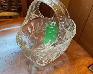 Cut crystal basket 