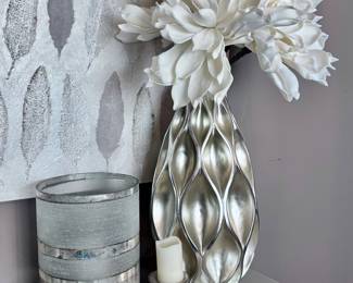 Vase and Décor 