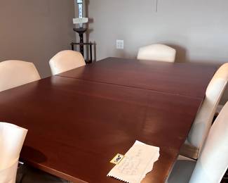 Dinning Room table with 6 chairs and 2 leafs