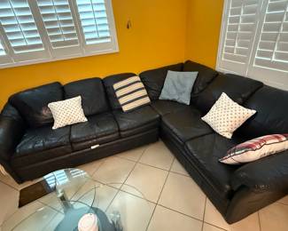 Montebello collection leather sectional
9FT x 7FT