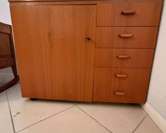 Horn collection sewing utility desk
38.5in L, 18.5in W, 30.5in H