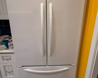 Kitchen Aid French Door Refrigerator
36IN L, 26.5IN D, 70IN H