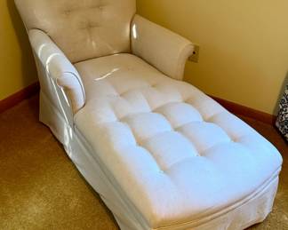 Button Tufted Chaise Lounge 