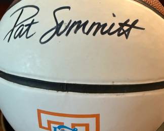 Tennessee Lady Volunteers Basketball  - Pat Summitt