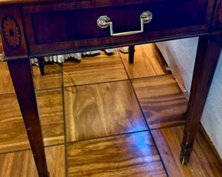 Federal Style Inlaid One Drawer Side Table 