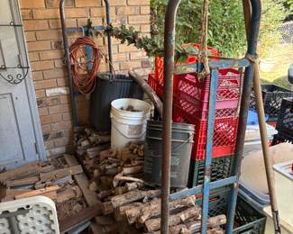 Metal rolling wood rack