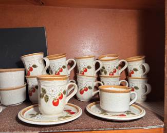 Mikasa Strawberry Stoneware