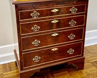 Flame mahogany smaller bachelor’s chest