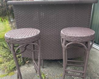 Brown Wicker Bar & Stools