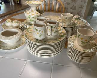 Metlox Poppy Trail Dinnerware Set