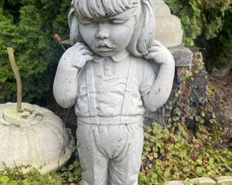 Outdoor Concrete Girl Statue