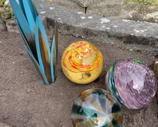 Metal Agave Plant Outdoor Sculpture, Colorful Glass Floats/Sun Catchers