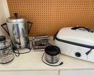 Gathering Time Kitchen Appliances 