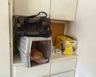 Kennel, Carrier, Pet Pads, And Bowls 