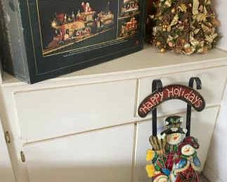 Holiday Express Train Set And More Decor