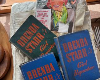 Brenda Starr Girl Reporter Books by Dale Messick, Brenda Starr Reporter Comic Book Issue No. 1