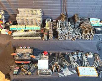 002 Giant Model Train  Accessories Set 