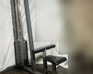 032 Lat Pulldown Machine