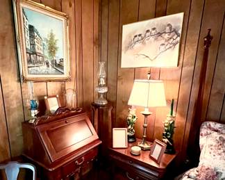 Small Writing Desk - Nightstand 