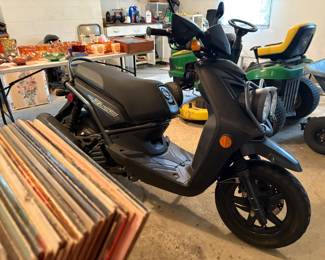 Yamaha scooter, battery powered