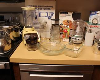 Blender, Small Appliances, Pie Pans