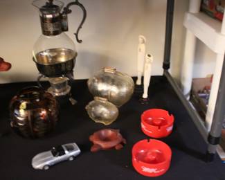 Miller Ashtrays, Amber Base Turtle Coffee Maker Blurry
