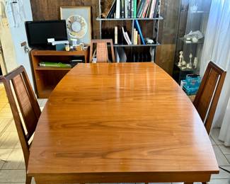 VINTAGE MID CENTURY MODERN DINING TABLE & 4 CHAIRS