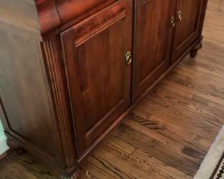 Ethan Allen Wooden Credenza Cabinet


