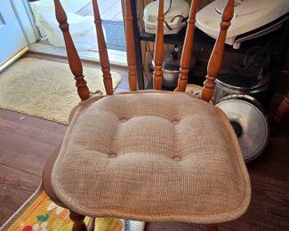 Chair that Goesxwith Kitchen Table