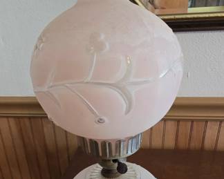 Antique Gone With The Wind Lamp