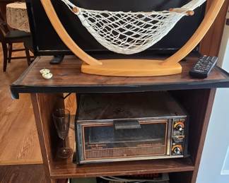 Insignia TV - Broiler - Microwave Cart