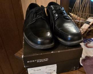 Size 101/2 Men's Shoes