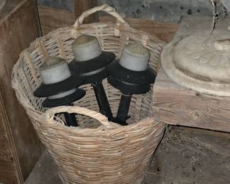 Solar Lights - Basket in Barn 2