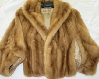 Vintage Ferdinand Roth Toledo, Ohio Fur Coat
