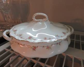Johnson Bros England Covered Casserole Dish