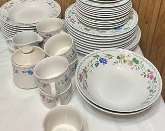FARBERWARE "ENGLISH GARDEN" 44-PCS