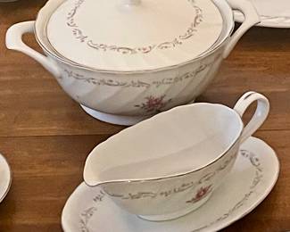 ANTIQUE 68-PIECES "ROYAL SWIRL" CHINA (JAPAN) 