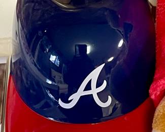ATLANTA BRAVES COLLECTIBLES LOT: Trivia Book, Sealed Player Cards, Souvenir Ice Cream Hat/Cup, Bear