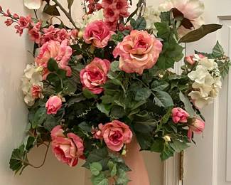 Large Vase/Floral Decor
