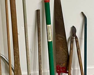 YARD & GARDEN TOOLS