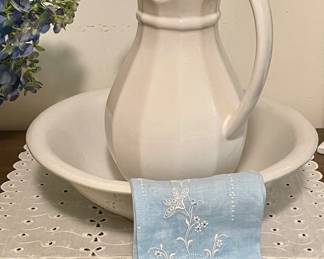 PITCHER/BASIN, VINTAGE LINENS