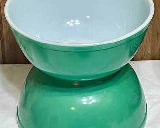 Vintage Pyrex Mixing Bowls