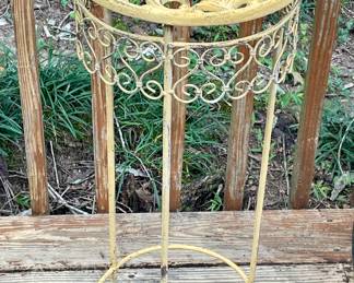 WROUGHT IRON PLANT STAND