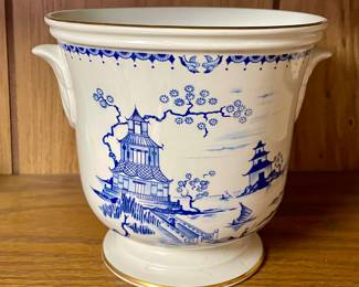 VINTAGE BLUE/WHITE ROYAL WINTON CANTON PORCELAIN PLANTER  (CASHEPOT or JARDINIERE
