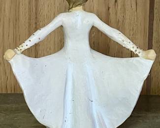 WILLOW TREE FIGURE