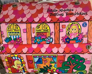 VINTAGE 1968 LIDDLE KIDDLES TALKING TOWNHOUSE
