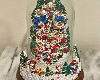 "HERE COMES SANTA CLAWS"MUSICAL DECOR by BILL BELL   for THE FRANKLIN MINT