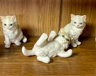 VINTAGE/ANTIQUE PORCELAIN CATS